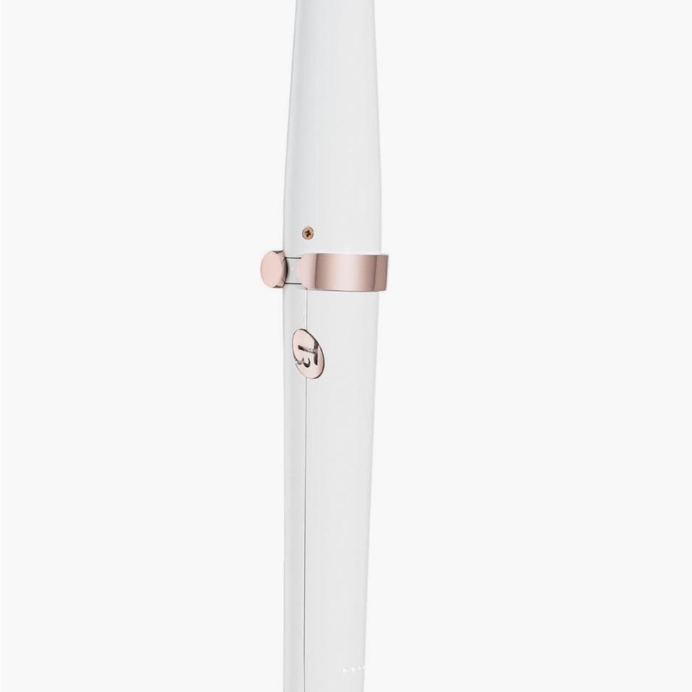 White Curling Wand with Rose Gold Accents